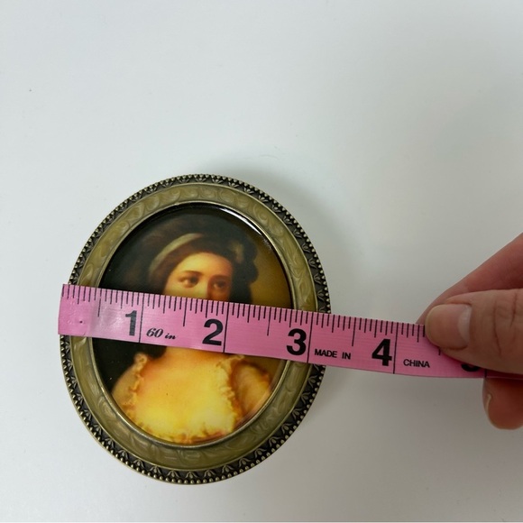 FSG Victorian Lady Enameld Trinket Box handmade - Picture 11 of 12